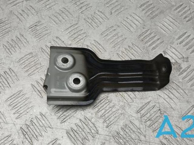 Кронштейн кріплення крила переднього правого, передній 41357475802 BMW