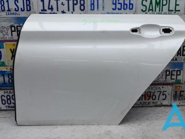 Двері пасажирськи задні ліві 41525A43C85 BMW