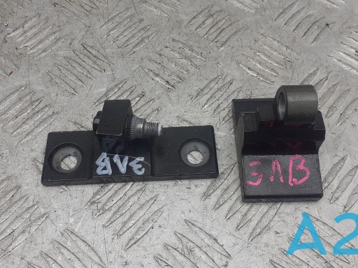 Петля заднтої двері, лівої 41527200243 BMW