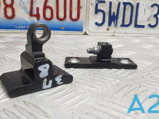 Петля задніх дверей, правих 41527200244 BMW