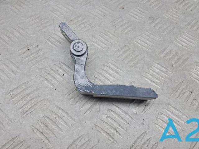 Дверний шарнір задній правий 41527284544 BMW