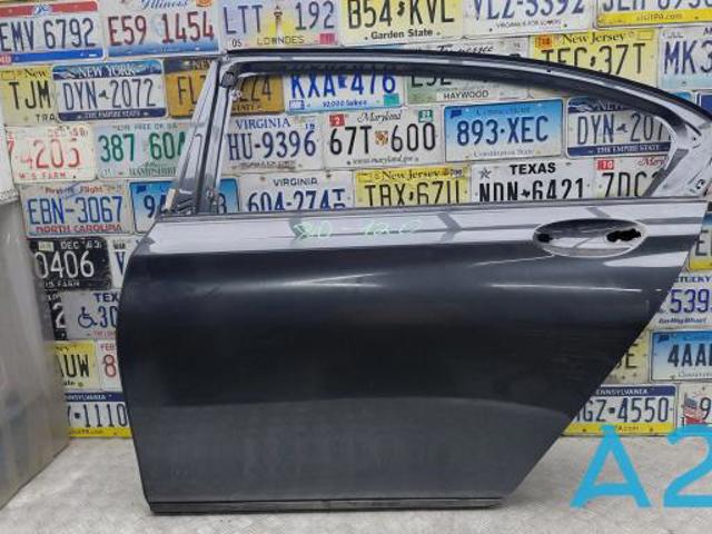 Двері пасажирськи задні ліві 41527423701 BMW
