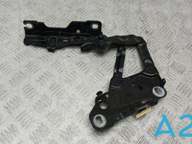 Шарнір капота правий 41617475792 BMW