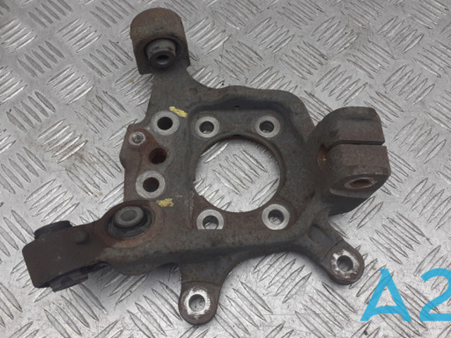 Цапфа - поворотний кулак задній, лівий 430193JA0A NISSAN