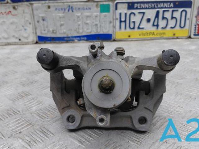 Задній гальмівний супорт лівий 43019TXMA02 HONDA