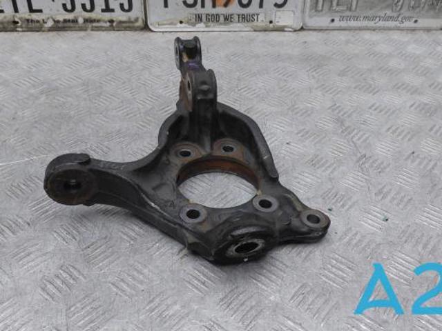 Цапфа - поворотний кулак передній, лівий 4321206260 TOYOTA