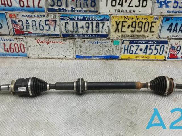 Привід передній правий 4341076020 TOYOTA