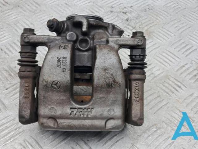 Задній гальмівний супорт лівий 440015DA0A NISSAN