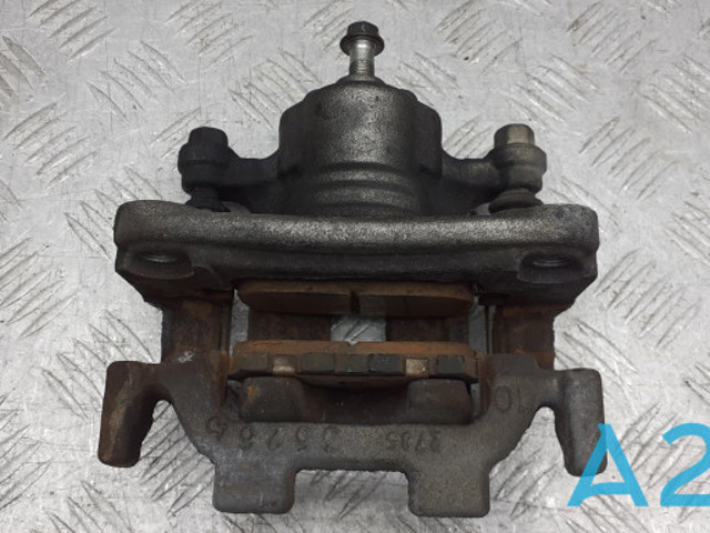 Супорт гальмівний задній правий 440019N00B NISSAN