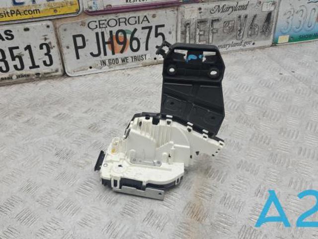 Замок задніх дверей, правих 4589914AE CHRYSLER