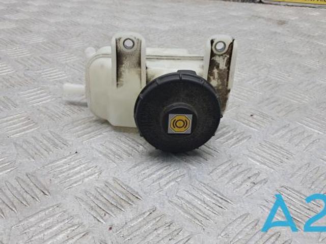 Бачок ГГЦ 46661TRTA00 HONDA