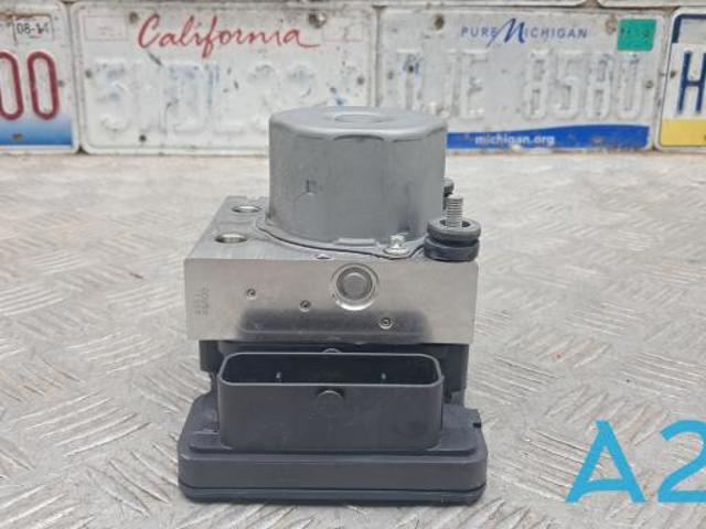 Гідроблок АБС 476606MM0B NISSAN