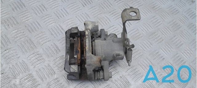 Супорт гальмівний задній правий 4783012240 TOYOTA