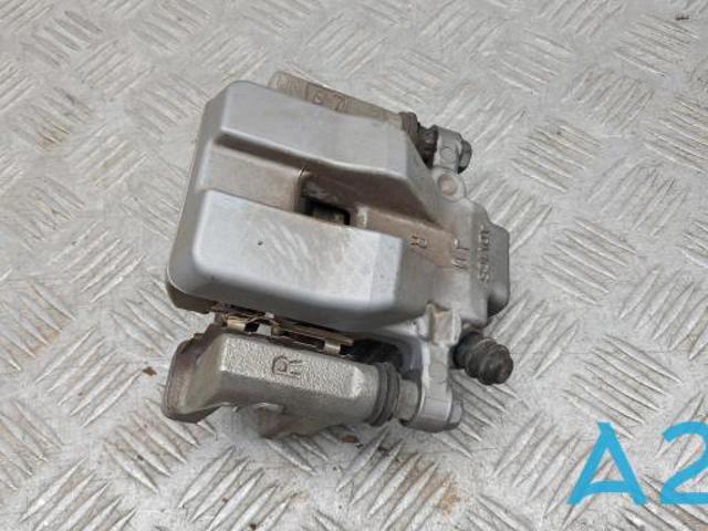 Супорт гальмівний задній правий 4783033280 TOYOTA
