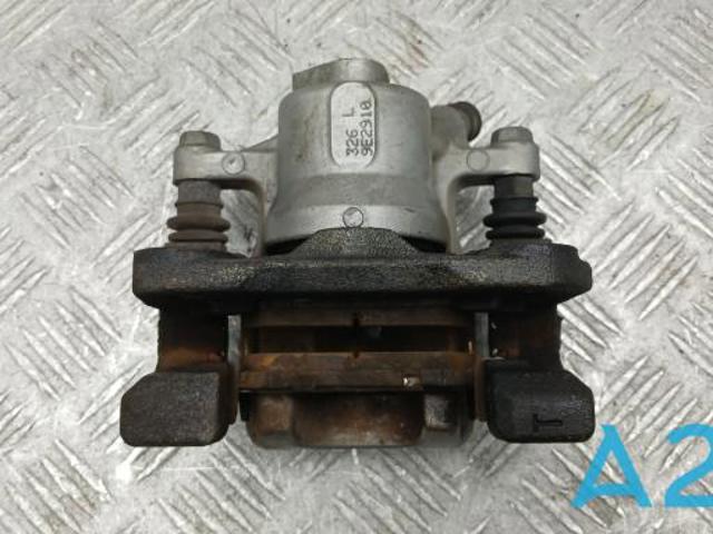 Задній гальмівний супорт лівий 4785033280 TOYOTA