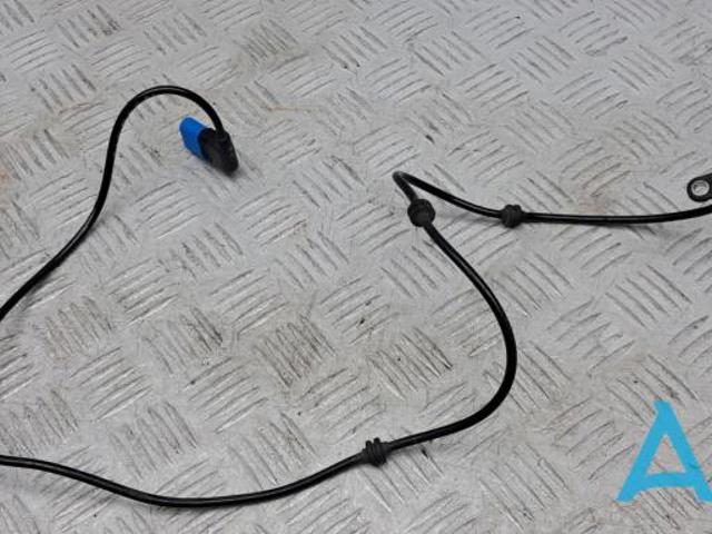 Датчик АБС (ABS) задній 479005DA0A NISSAN