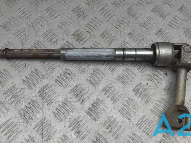 Рульовий кардан нижній 480803JA0A NISSAN