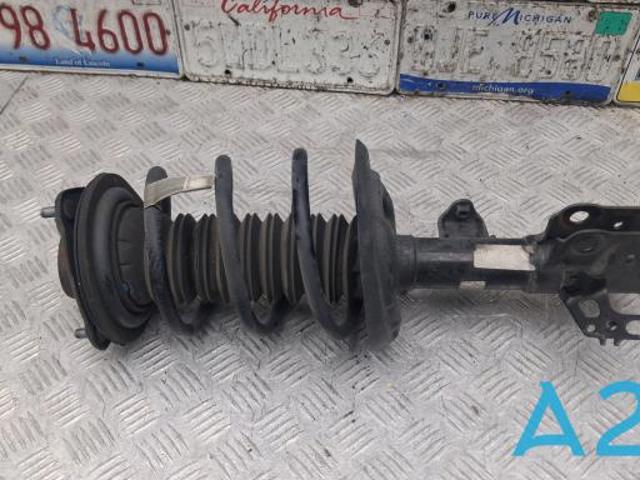 Стійка передня, ліва 485208Z182 TOYOTA