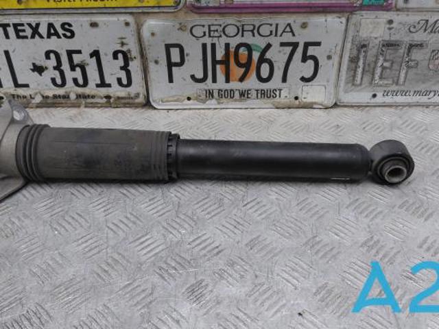 Амортизатор задній, правий 485308Z055 TOYOTA