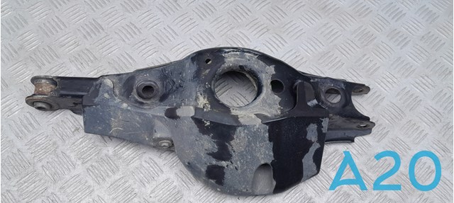 Важіль задньої підвіски нижній, правий 4873075010 TOYOTA
