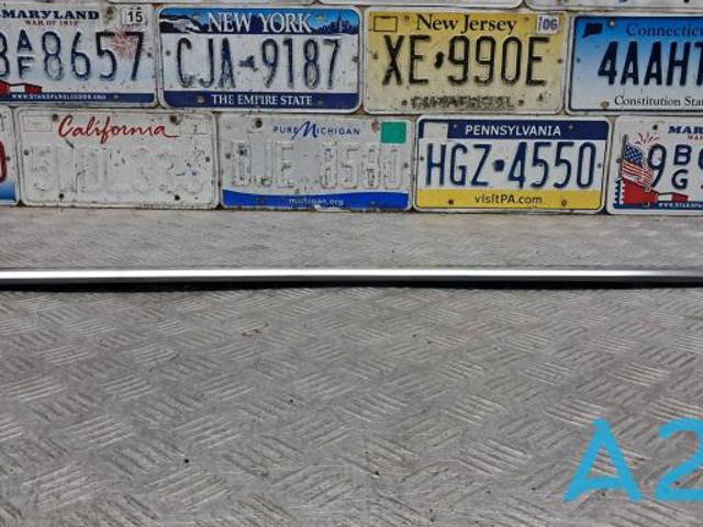 Молдинг опускного скла двері задньої, лівої 4G8853763H2ZZ VAG
