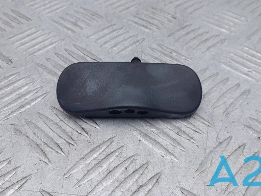 Форсунка омивача скла лобового, права 4G8955988 VAG