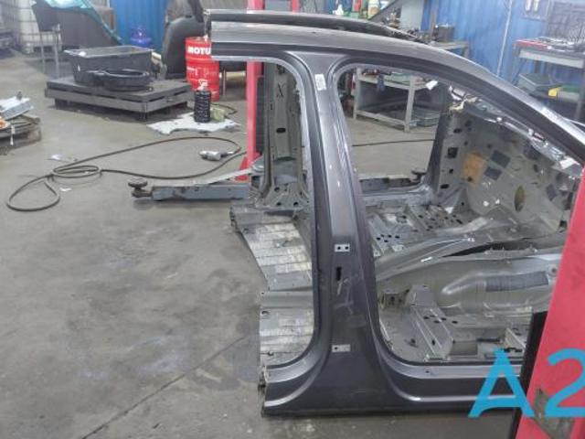 Стійка центральна, права 4KE810074 VAG