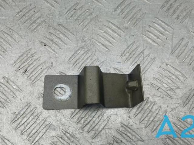 Кронштейн кріплення крила переднього правого верхній 4KE821471 VAG