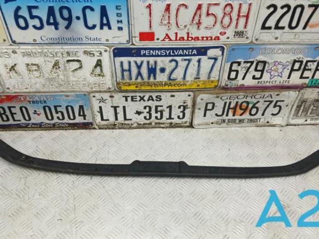 Гумка під капот 4KE823124 VAG