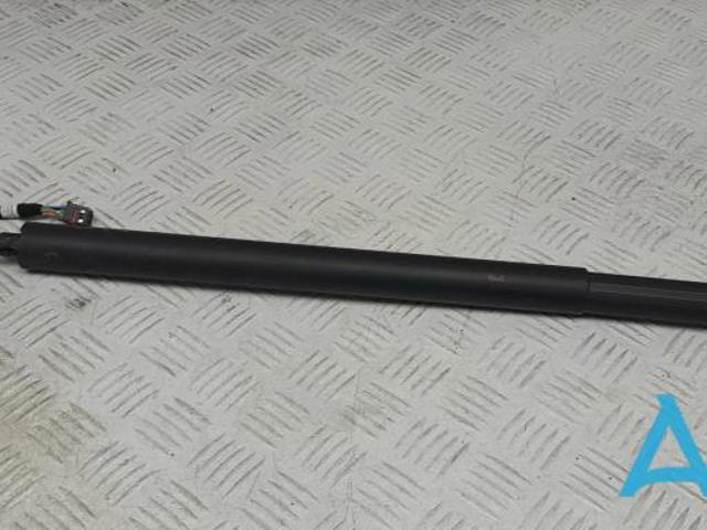 Амортизатор двері 3/5-ї задньої 4KE827851A VAG