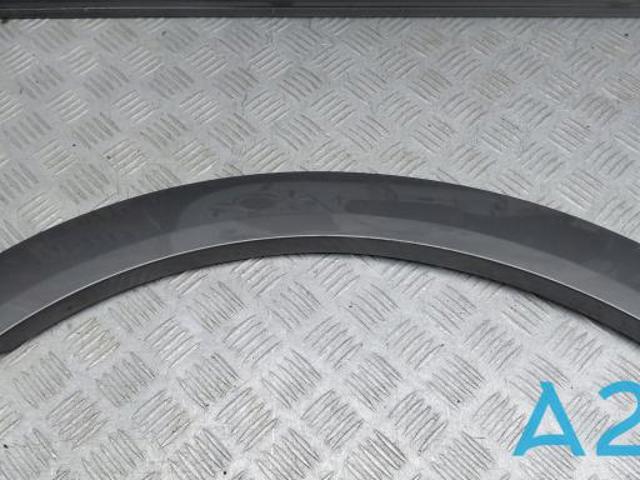 Молдинг арки колеса заднього, правий 4KE853818AGRU VAG