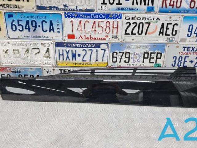 Молдинг передньої лівої двері, нижній 4KE853959AGRU VAG