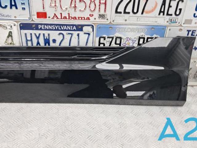 Накладка задніх лівих дверей, нижня 4KE853969AGRU VAG