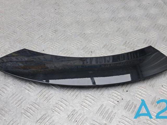 Молдинг задньої арки крила, лівий 4KE854819AGRU VAG