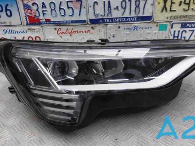 Фара передня права 4KE941782 VAG