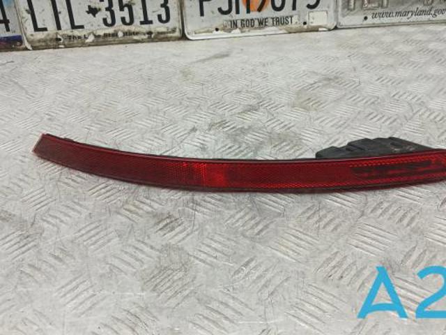 Правий відбивач бампера 4KE945702 VAG