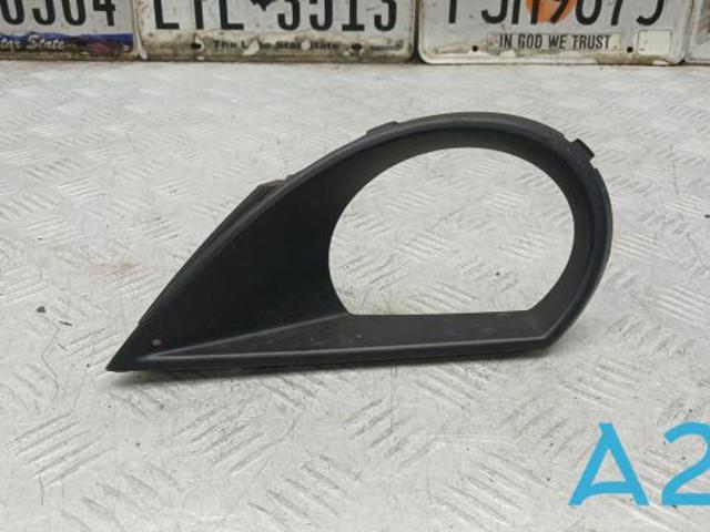 Ободок/окантовка фари протитуманной, правий 4L0807490A VAG