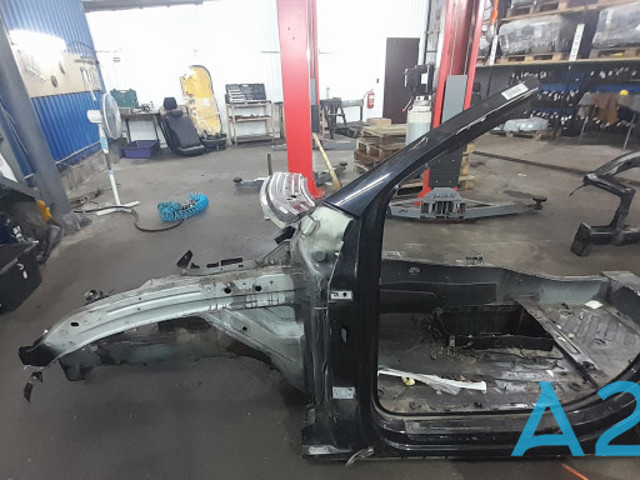 Отвір передніх лівих дверей 4L0809837 VAG