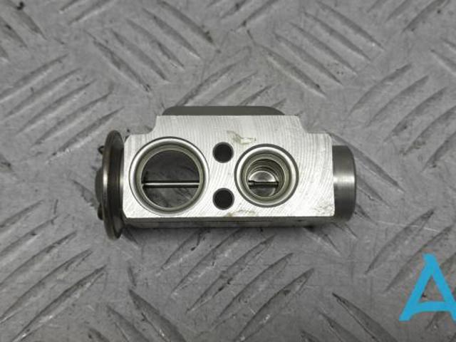Клапан TRV, кондиціонера 4L0820712A VAG