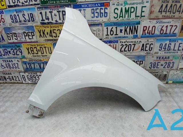 Переднє праве крило 4L0821102 VAG