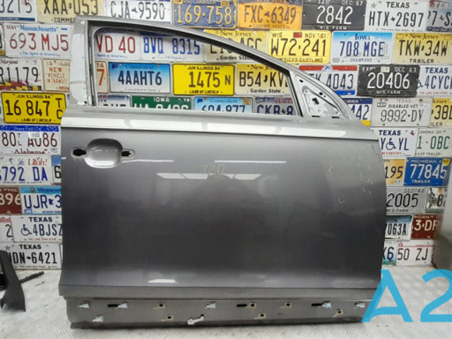 Пасажирські передні двері 4L0831052A VAG