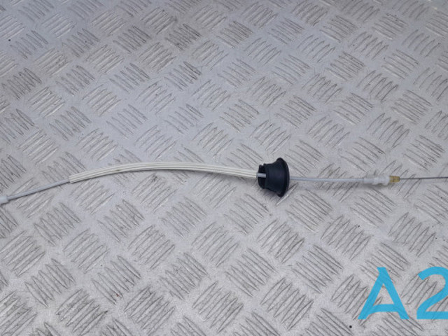 Трос відкривання двері передньої 4L0837085B VAG