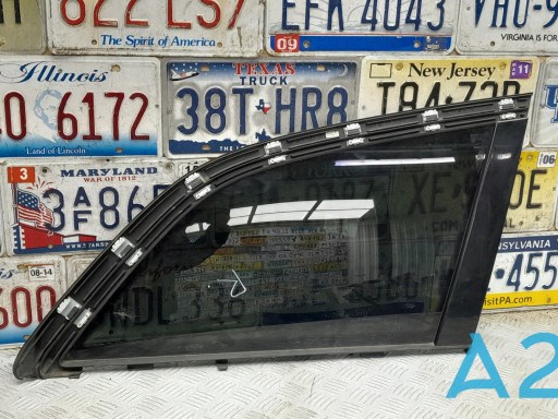 Стукло багажника, праве 4L0845300RNVB VAG