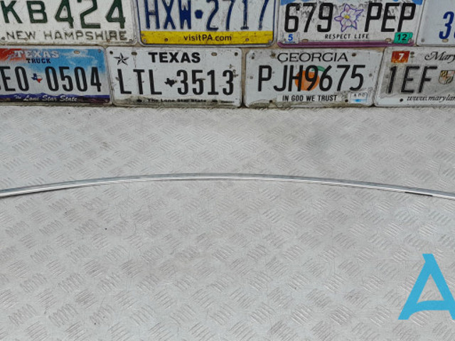 Накладка передньої правої двері 4L0853908J2ZZ VAG
