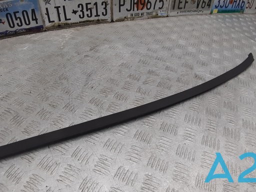 Молдинг вітрового скла правий 4L08543285AP VAG