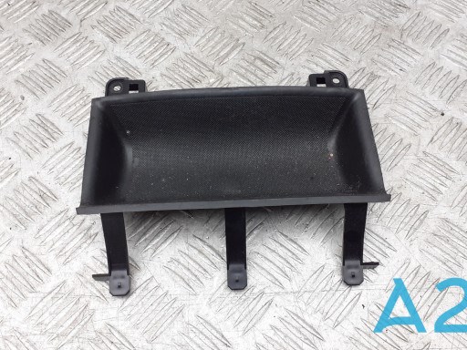 Скринька речової центральної консолі (підлокітника) 4L08633014PK VAG
