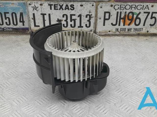 Електромотор пічки 4L1820021A VAG