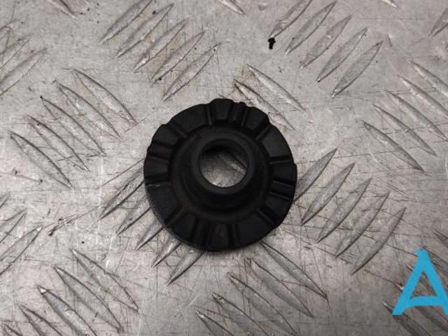 Подушка радіатору нижня 4M0121275A VAG