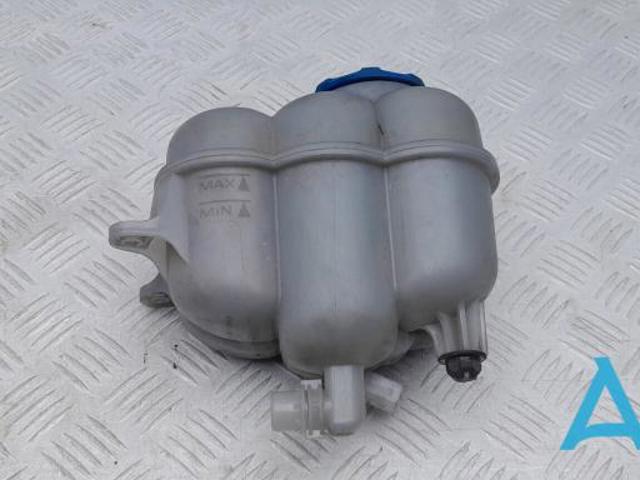 Розширювальний бачок охолодження 4M0121403D VAG