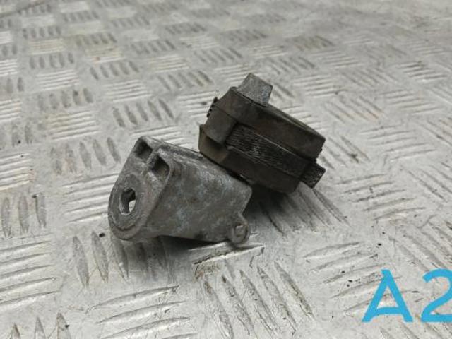 Кронштейн задньої подушки глушника 4M0253144E VAG